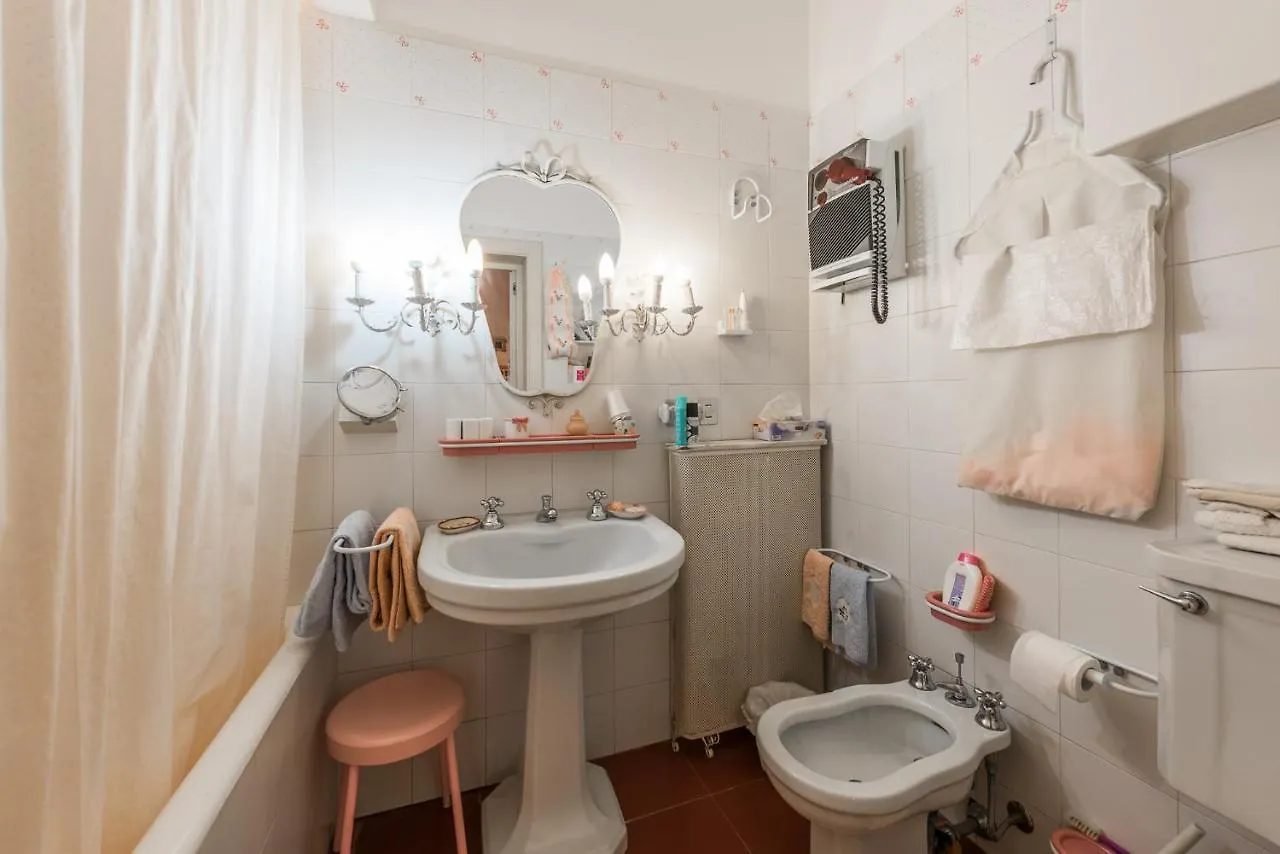 Villa Mariella Pittorino - Camere In B&B Leni Italy