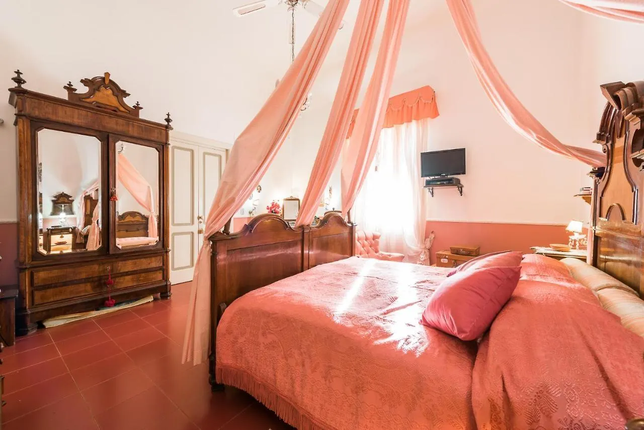 Villa Mariella Pittorino - Camere In B&B Leni Italy