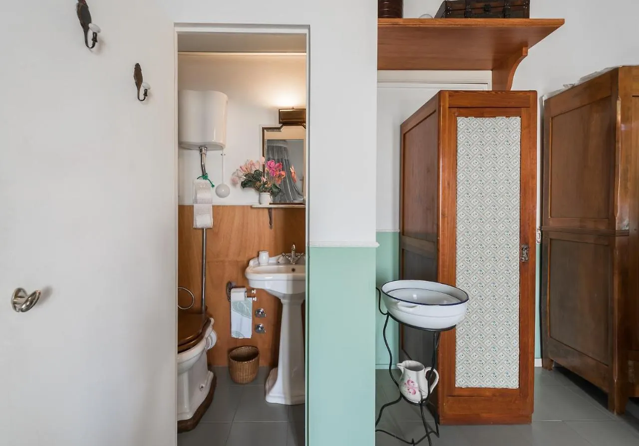 Villa Mariella Pittorino - Camere In B&B Leni
