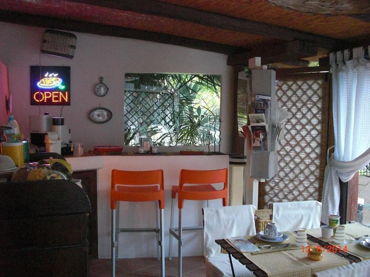Villa Mariella Pittorino - Camere In B&B Leni Bed & Breakfast