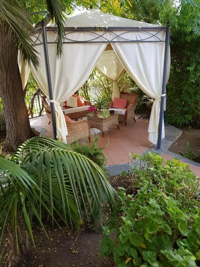 Villa Mariella Pittorino - Camere In B&B Leni 3*,