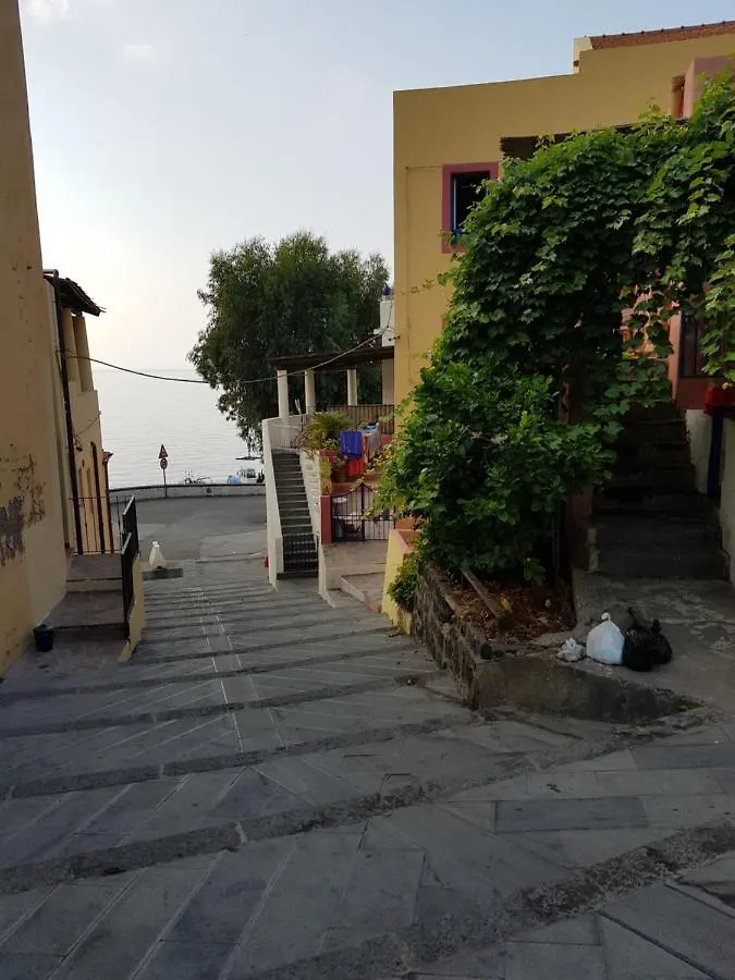 Villa Mariella Pittorino - Camere In B&B Leni Bed & Breakfast