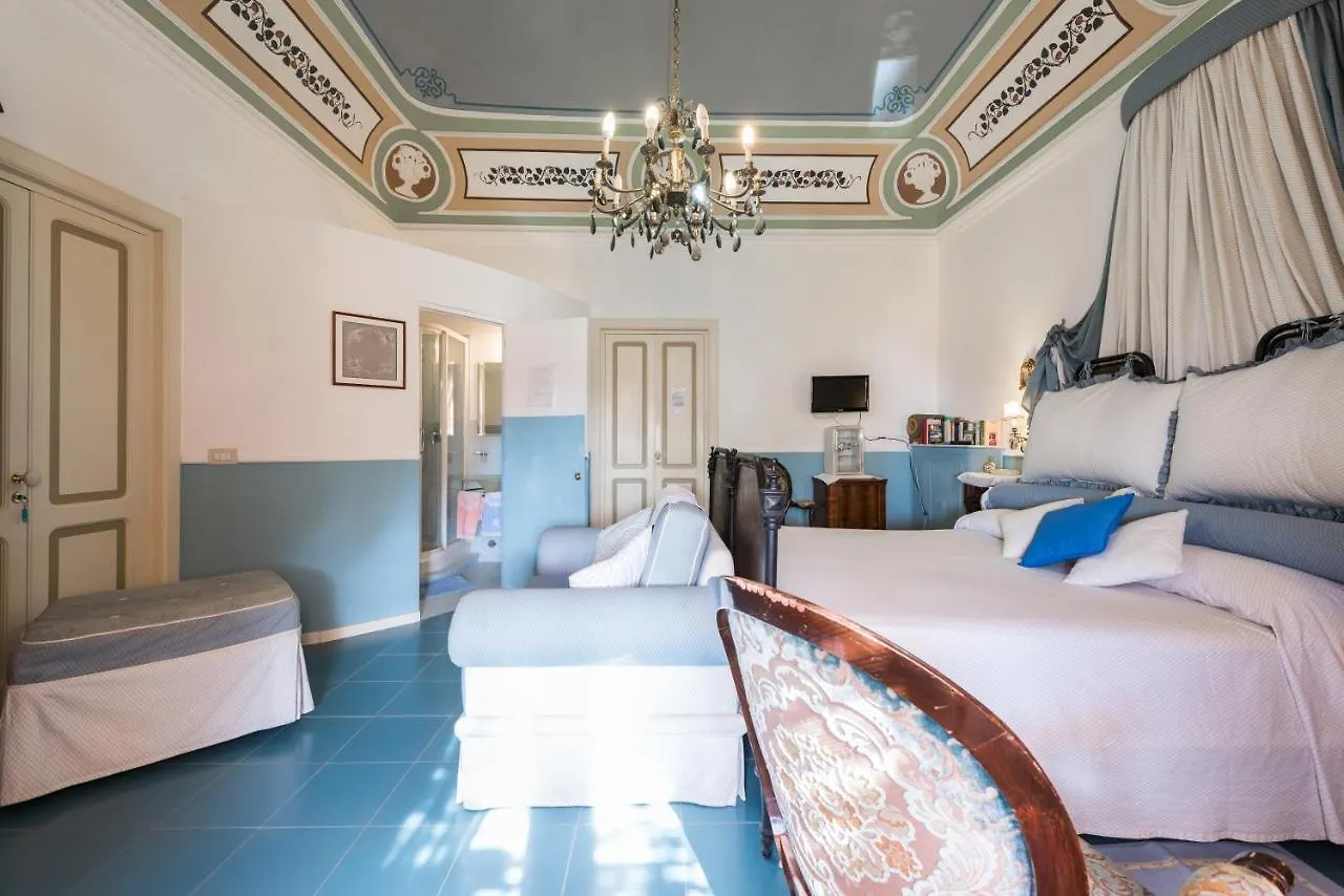 Villa Mariella Pittorino - Camere In B&B Leni Italy
