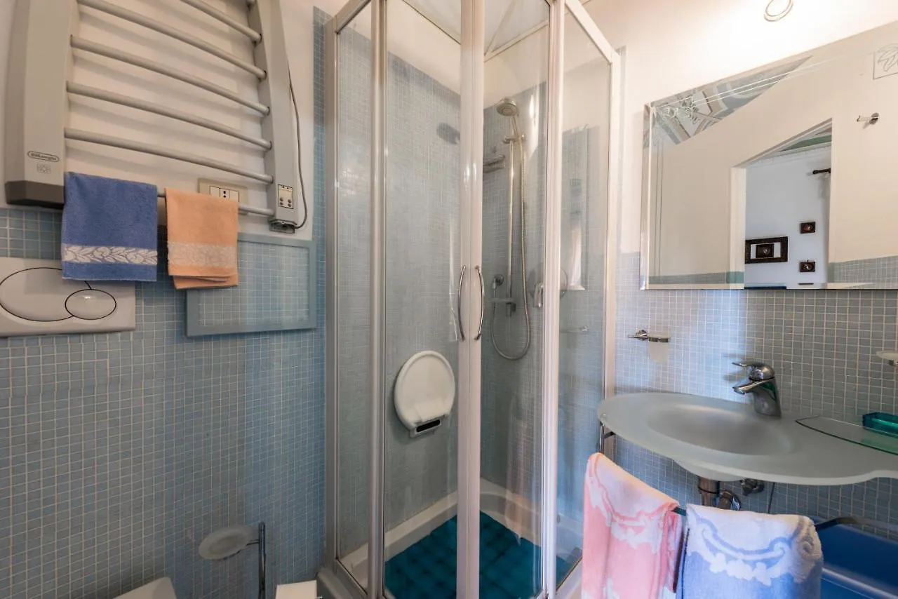 Bed & Breakfast Villa Mariella Pittorino - Camere In B&B Leni